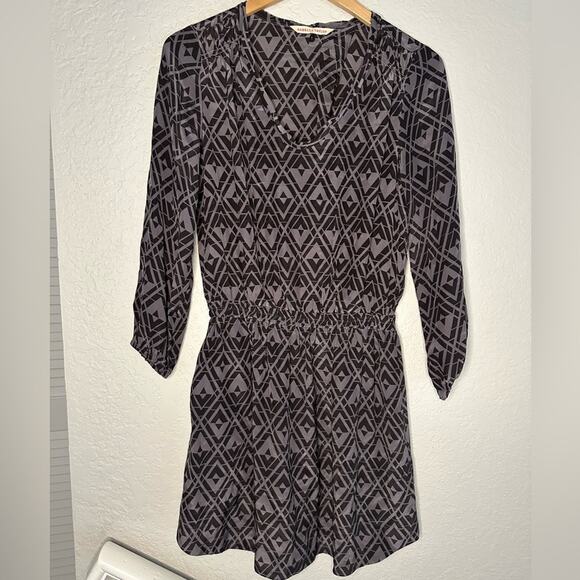 Rebecca Taylor 100% Silk Geo Dress Long Sleeve Gray Cut Out Preppy Goth Vacation - Picture 1 of 9